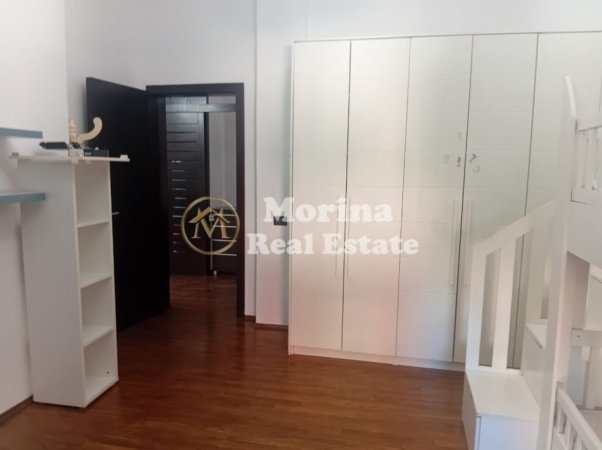 Tirane, jepet me qera apartament 2+1 Kati 3, 120 m² 1.200 € (Rruga e Barrikadave)