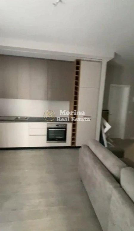 Tirane, jepet me qera apartament 1+1 Kati 3, 67 m² 600 € (Laprake,Kupola)
