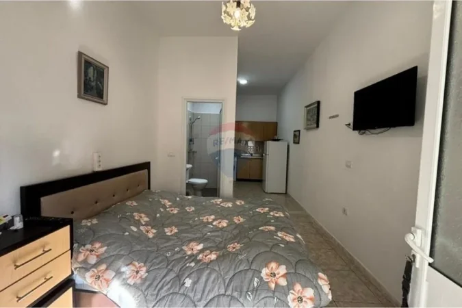 Vlore, jepet me qera garsonier 1+1 Kati 0, 30 m² 311 € (Lungomare, Vlore)