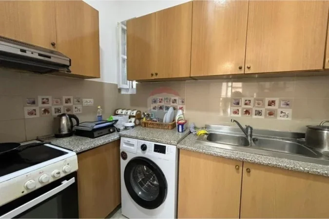 Vlore, jepet me qera garsonier 1+1 Kati 0, 30 m² 311 € (Lungomare, Vlore)