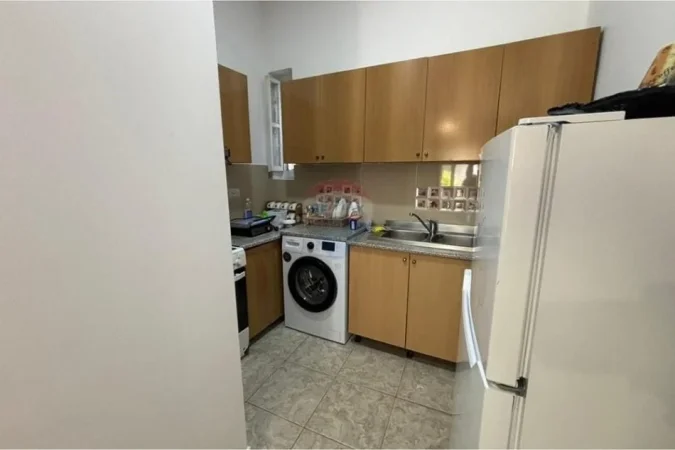 Vlore, jepet me qera garsonier 1+1 Kati 0, 30 m² 311 € (Lungomare, Vlore)