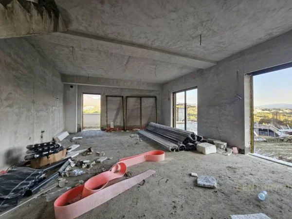 Tirane, shitet Vile 3+1+Aneks+Ballkon Kati 3, 234 m² 409.200 € (Farke)