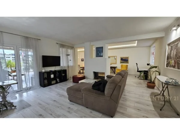 Tirane, shitet apartament+verande | Penthouse 3+1+Aneks+Ballkon Kati 12, 197 m² 620.000 € (Bllok)