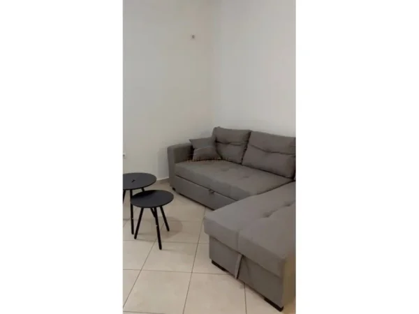 Tirane, jepet me qera apartament 2+1 Kati 4, 97 m² 500 € (ASTIR , Rruga Joklin Persi)