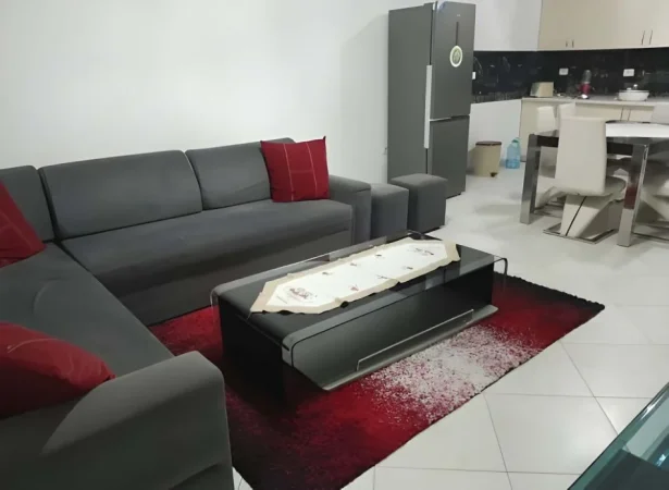 Tirane, jepet me qera apartament 2+1+Ballkon Kati 8, 112 m² 500 € (Yzberisht)