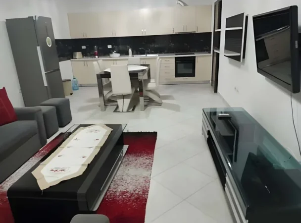 Tirane, jepet me qera apartament 2+1+Ballkon Kati 8, 112 m² 500 € (Yzberisht)