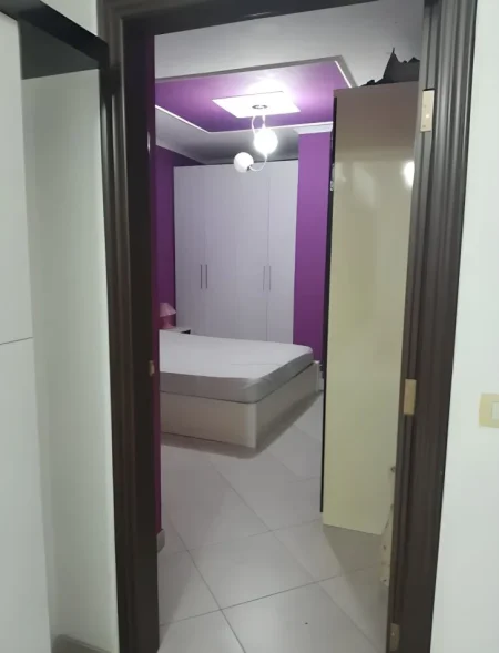 Tirane, jepet me qera apartament 2+1+Ballkon Kati 8, 112 m² 500 € (Yzberisht)