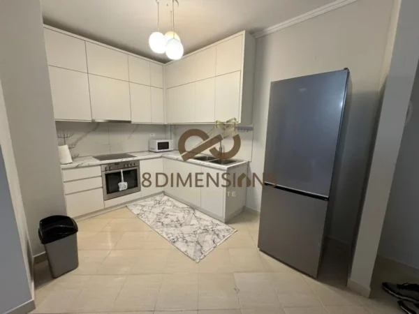 Tirane, jepet me qera apartament 2+1+Ballkon Kati 2, 100 m² 600 € (kodra e diellit)