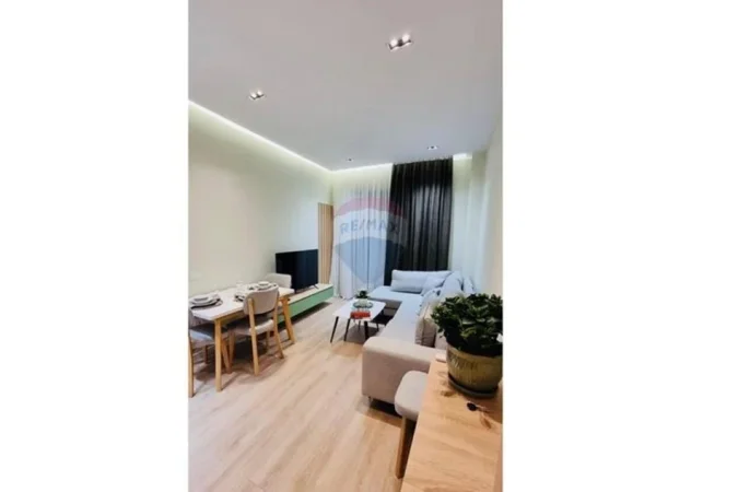 Tirane, jepet me qera apartament 1+1+Ballkon Kati 4, 55 m² 650 € (Myslym Shyri)