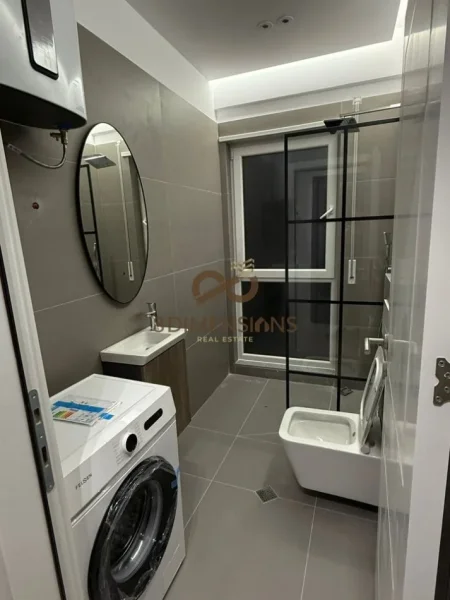 Tirane, jepet me qera garsonier 1+1 Kati 7, 34 m² 400 € (5 maji)