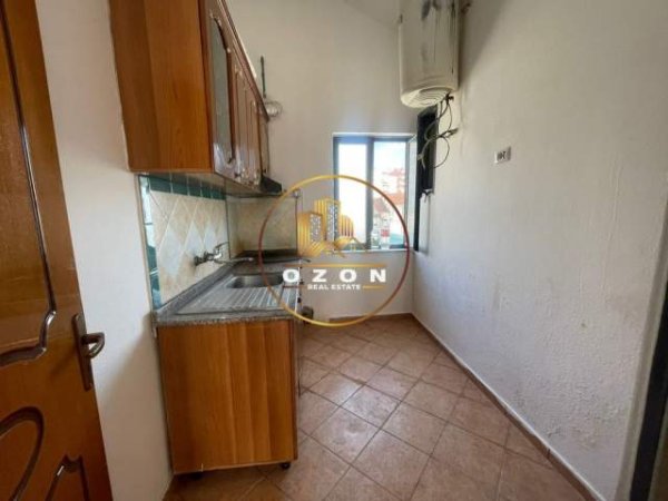 Tirane, jepet me qera apartament 2+1+A+BLK Kati 3, 75 m² 250 Euro (ASTIR)
