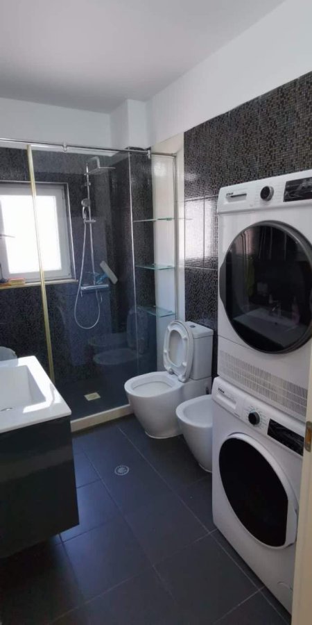 Tirane, jepet me qera apartament 2+1+BLK Kati 5, 71 m² 700 Euro (Myslym Shyri)