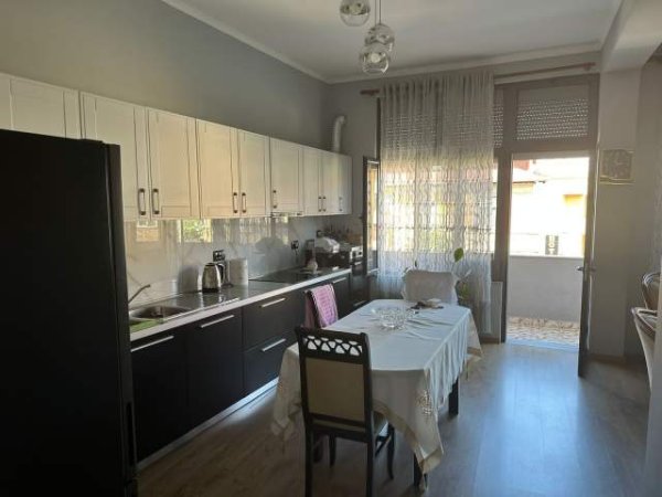 Tirane, shitet apartament 3+1+BLK Kati 3, 150 m² 240.000 Euro (Te medreseja)