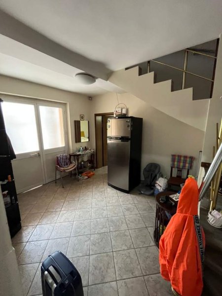 Tirane, jepet me qera Vile 2 Katshe 160 m² 1.200 Euro (Rruga Bardhyl)