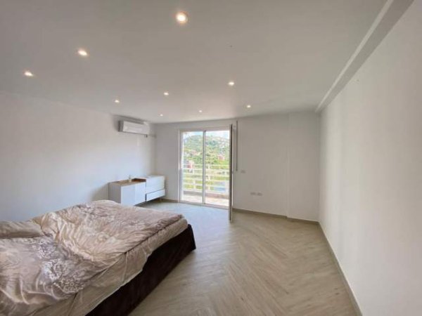 Tirane, jepet me qera Penthouse 3+1+BLK Kati 6, 250 m² 1.500 Euro (Liqeni i Thate)