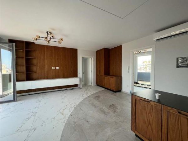 Tirane, jepet me qera apartament 2+1+BLK 100 m² 1.500 Euro (Kafe Flora)
