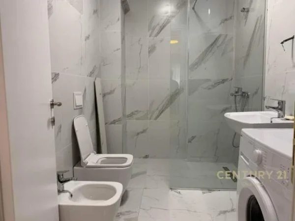 Tirane, jepet me qera apartament 1+1 Kati 2, 63 m² 450 Euro (Liqeni i Thate)