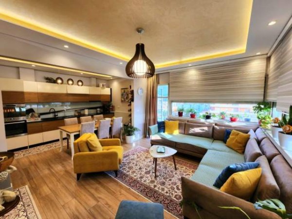Tirane, shitet apartament Kati 8, 131 m² 186.000 Euro (Tirana, Albania)