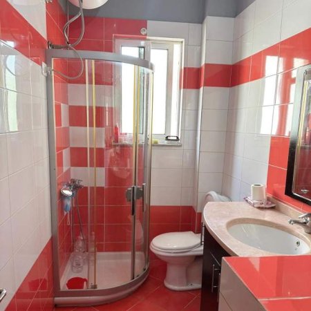 Tirane, jepet me qera apartament 1+1+BLK Kati 4, 430 Euro