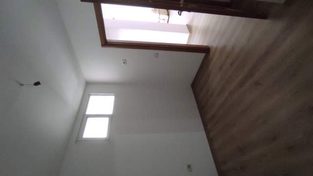 Tirane, jepet me qera ambjent biznesi Kati 1, 83 m² 500 Euro (Bulevardi "Migjeni")