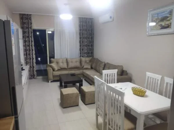 Tirane, me qera Apartament 2+1+BLK Kati 3, i Mobiluar , 49000 Leke ngjitur me Ish Fushen ALI DEMI