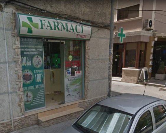 Tirane, jap me qera Dyqan Me Qera Per Farmaci 500 Euro