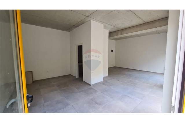Tirane, jepet me qera ambjent biznesi Kati 0, 60 m² 250 Euro (Rruga Pasho Hysa - Ali Demi)