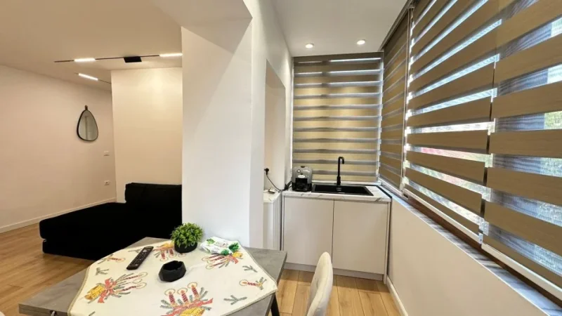 Tirane, jepet me qera garsonier Kati 3, 520 € (Mine Peza)