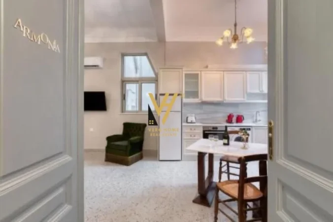 Tirane, jepet me qera apartament 2+1+Ballkon Kati 3, 85 m² 620 € (XHAMLLIKU)