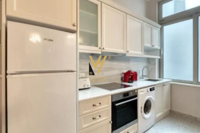 Tirane, jepet me qera apartament 2+1+Ballkon Kati 3, 85 m² 620 € (XHAMLLIKU)