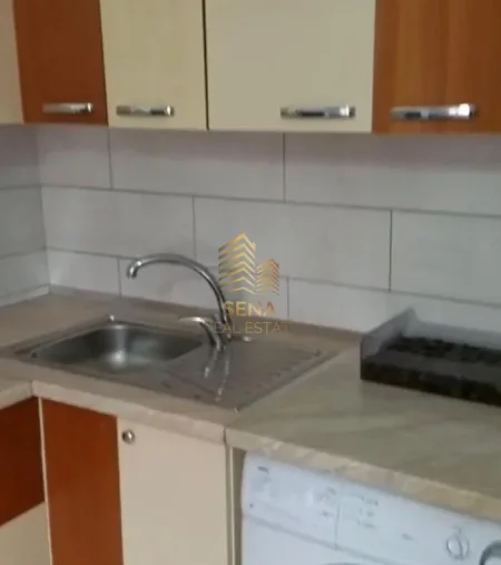 Tirane, jepet me qera apartament 1+1 Kati 3, 50 m² 400 € (Don Bosko, prane shkolles Qazim Turdiu)