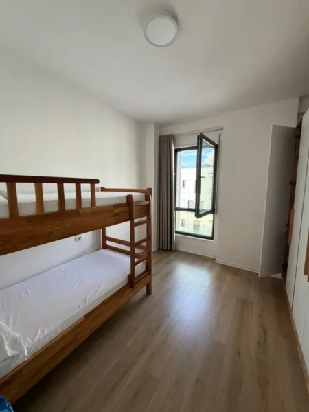 Tirane, shitet apartament 2+1+Ballkon Kati 5, 165 m² 289.200 € (Residenca Erli)