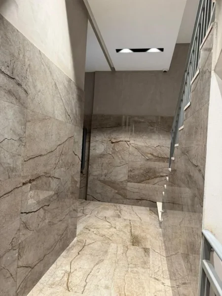 Tirane, shitet apartament 2+1+Ballkon Kati 5, 165 m² 289.200 € (Residenca Erli)