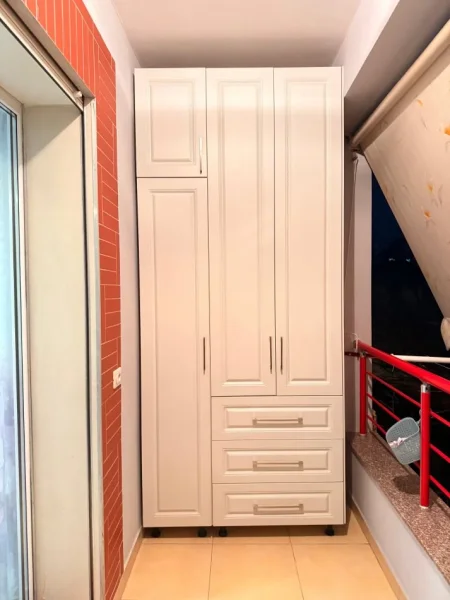 Tirane, jepet me qera apartament 1+1+Ballkon Kati 2, 71 m² 600 € (jordan misja)