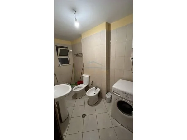 Tirane, jepet me qera apartament 2+1 Kati 3, 84 m² 450 € (Astir)