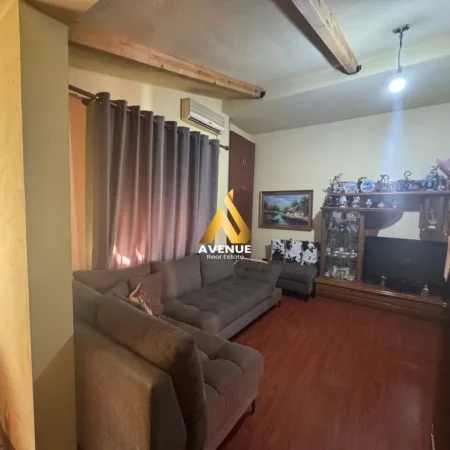 Tirane, shitet apartament 1+1+Aneks+Ballkon Kati 5, 86 m² 195.000 € (Rruga Vaso Pasha) Bllok