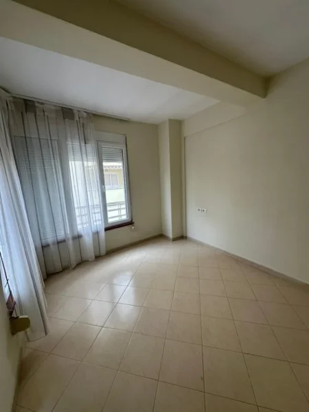 Tirane, shitet apartament duplex 3+1 Kati 1, 160 m² 280.000 € (Kodra e Diellit 2)