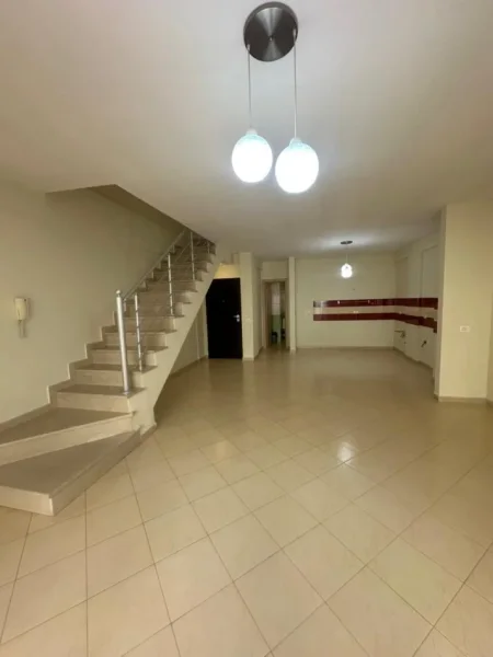 Tirane, shitet apartament duplex 3+1 Kati 1, 160 m² 280.000 € (Kodra e Diellit 2)