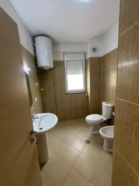 Tirane, shitet apartament duplex 3+1 Kati 1, 160 m² 280.000 € (Kodra e Diellit 2)