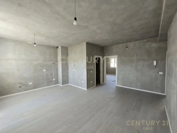 Tirane, shitet apartament 3+1+Ballkon Kati 9, 136 m² 238.000 € 