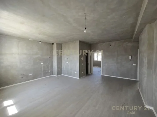 Tirane, shitet apartament 3+1+Ballkon Kati 9, 136 m² 238.000 € 