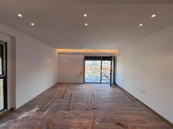 SHITET APARTAMENT 2+1 NE PORCELAN