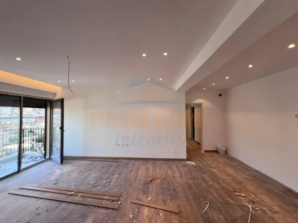 SHITET APARTAMENT 2+1 NE PORCELAN