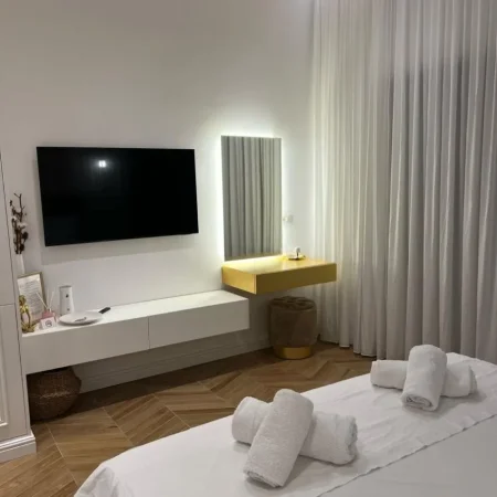 Tirane, shitet garsonier 1+1 , 112 m² 285.000 € 