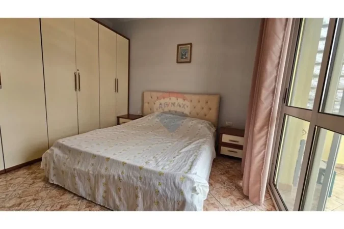 Tirane, jepet me qera apartament 1+1+Ballkon Kati 5, 70 m² 530 € (rruga e Kavajes)