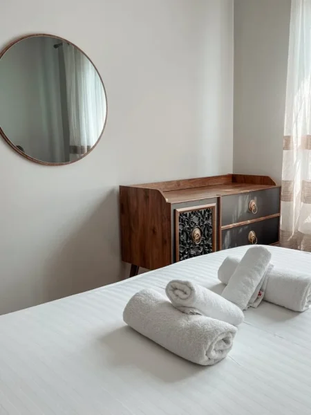 Tirane, jepet me qera apartament 1+1+Ballkon Kati 5, 60 m² 500 € (Rruga 5 Maji)