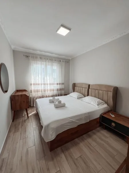 Tirane, jepet me qera apartament 1+1+Ballkon Kati 5, 60 m² 500 € (Rruga 5 Maji)