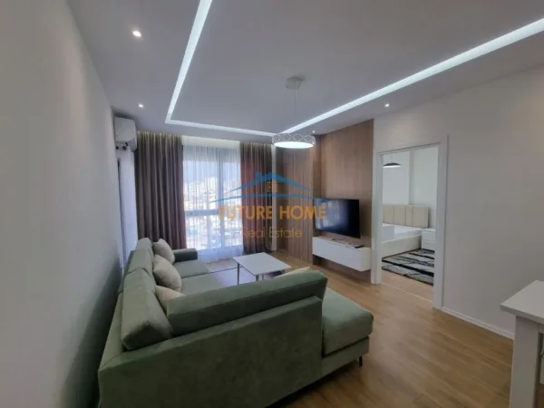 Tirane, jepet me qera 2+1 , 