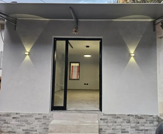 Tirane, jepet me qera ambjent biznesi Kati 0, 24 m² 480 € (AFER RRUGES SE KAVAJES)