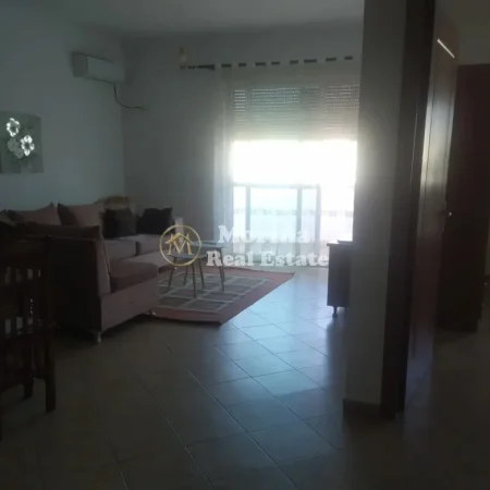 Tirane, jepet me qera apartament 1+1 Kati 3, 77 m² 500 € (Rruga Riza Cerova)
